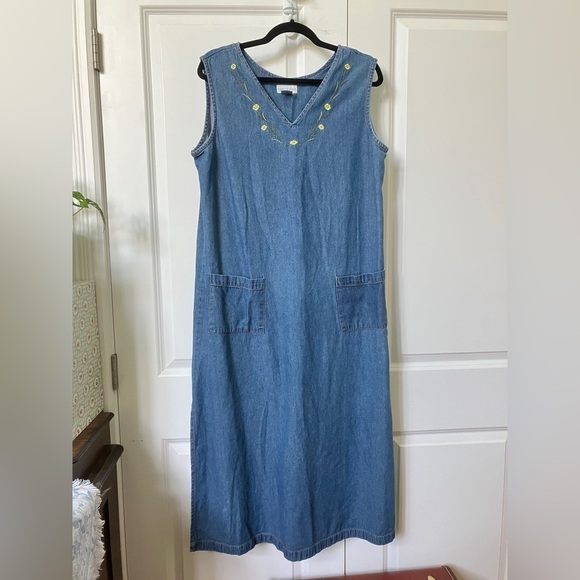Vintage Vanity Fair Denim Floral  Embroidered V-neck Maxi Dress - Picture 3 of 10